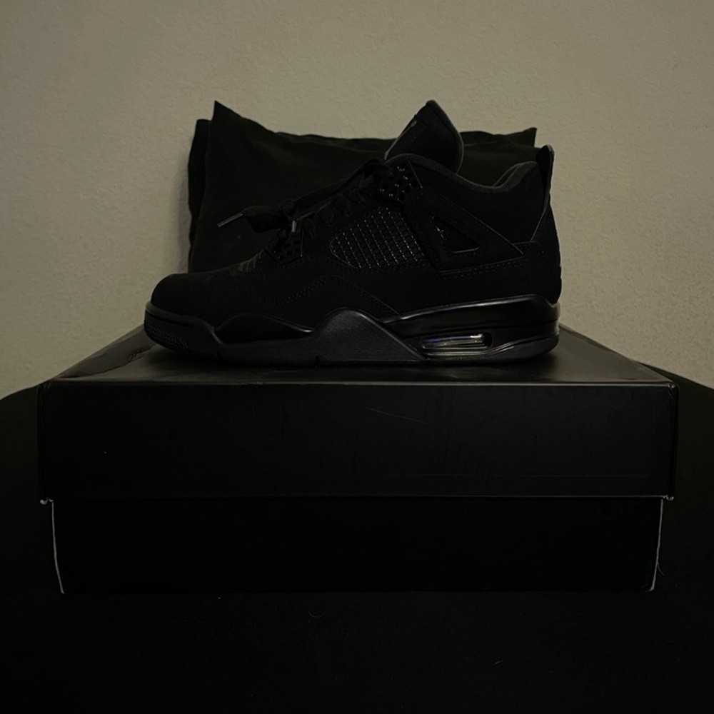 Jordan Retro 4’s Black Cats